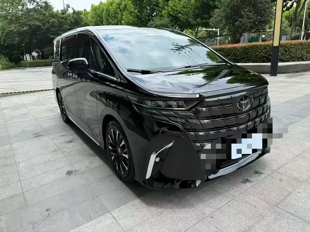 Toyota Alphard — фото 9