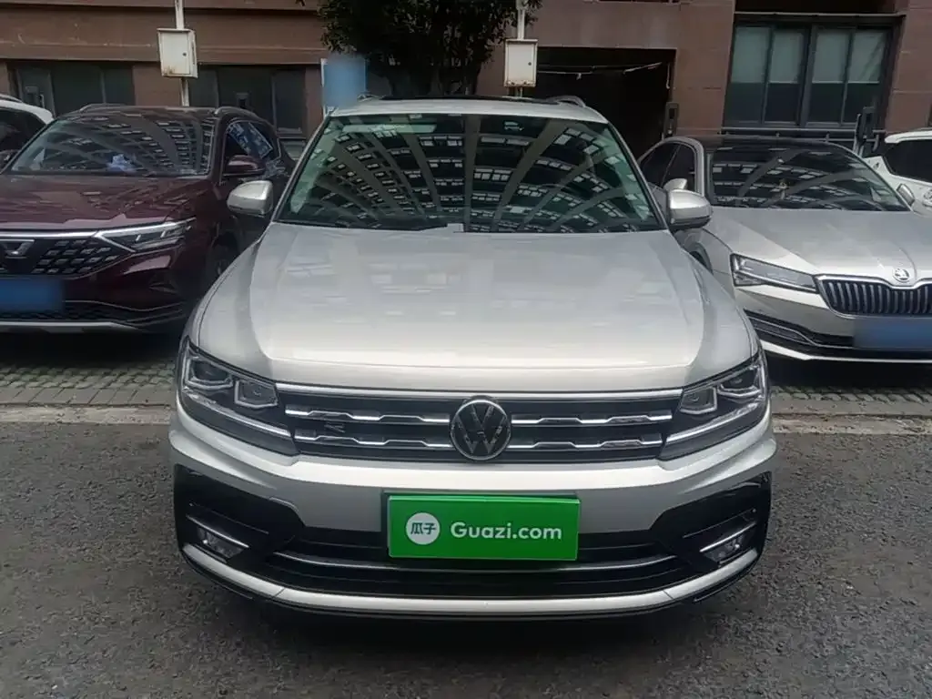 Volkswagen Tiguan L — фото 4