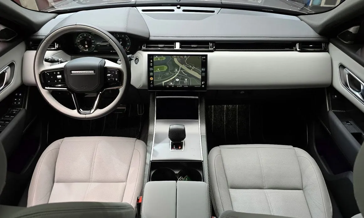 Land Rover Range Rover Velar 2026 из KR, фото 10