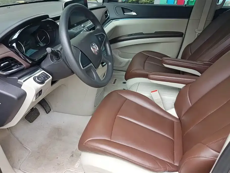 Buick GL8 2023 из CN, фото 5