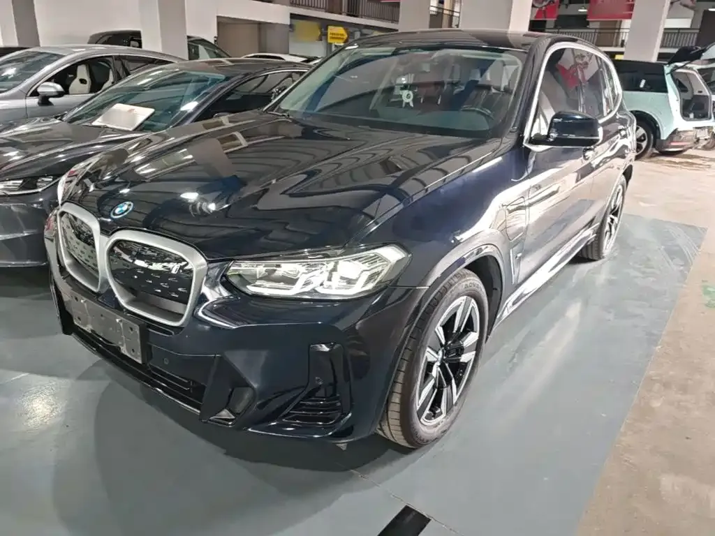 BMW iX3 — фото 2