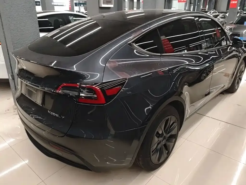 Tesla Model Y — фото 7