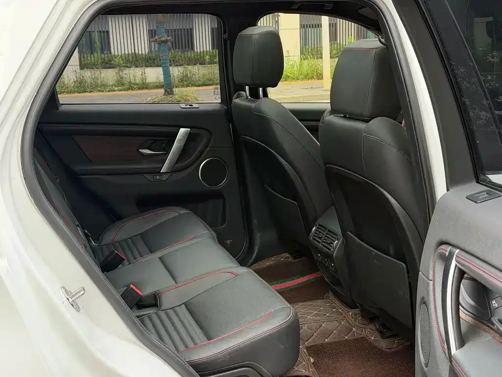 Land Rover Discovery Sport — фото 2