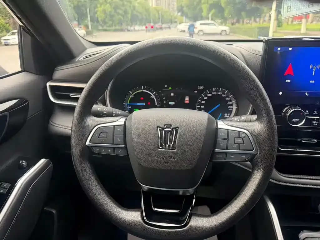 Toyota Crown Kluger 2023 из CN, фото 3