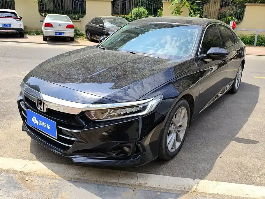 Honda Accord — фото 1