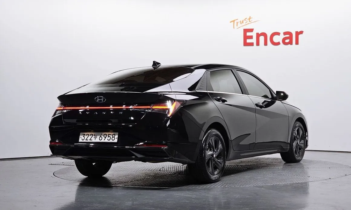 Hyundai AVANTE 2023 из KR, фото 2