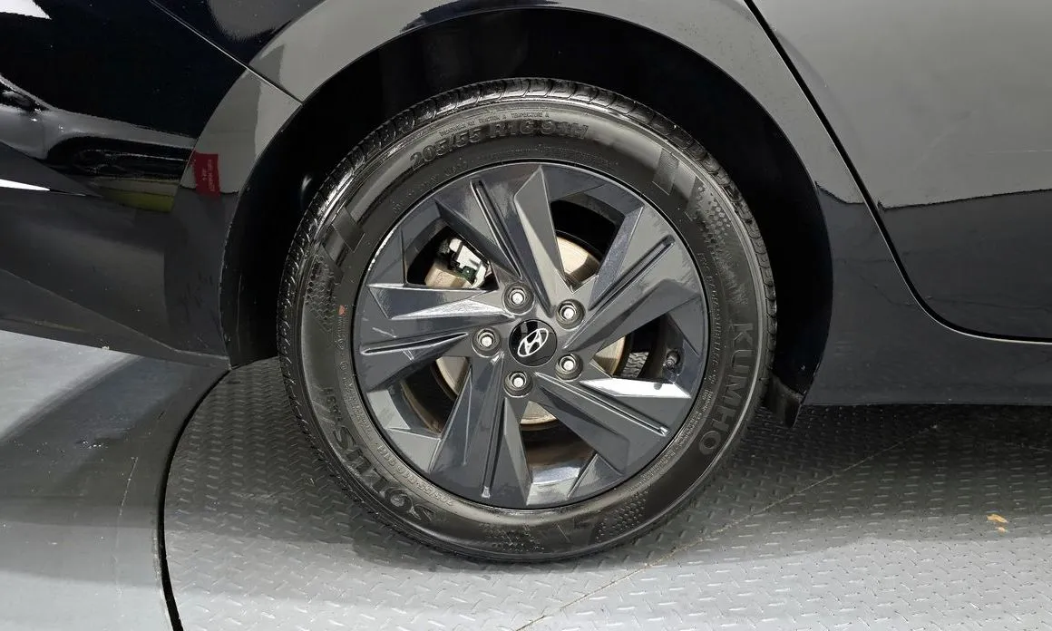 Hyundai AVANTE 2023 из KR, фото 9