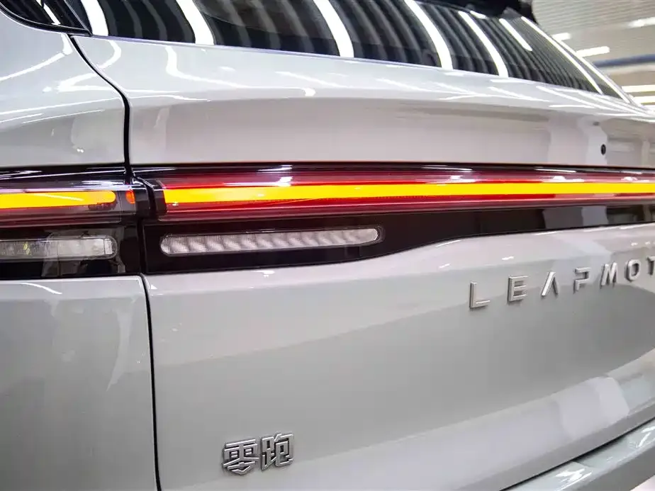 Leapmotor C10 — фото 5