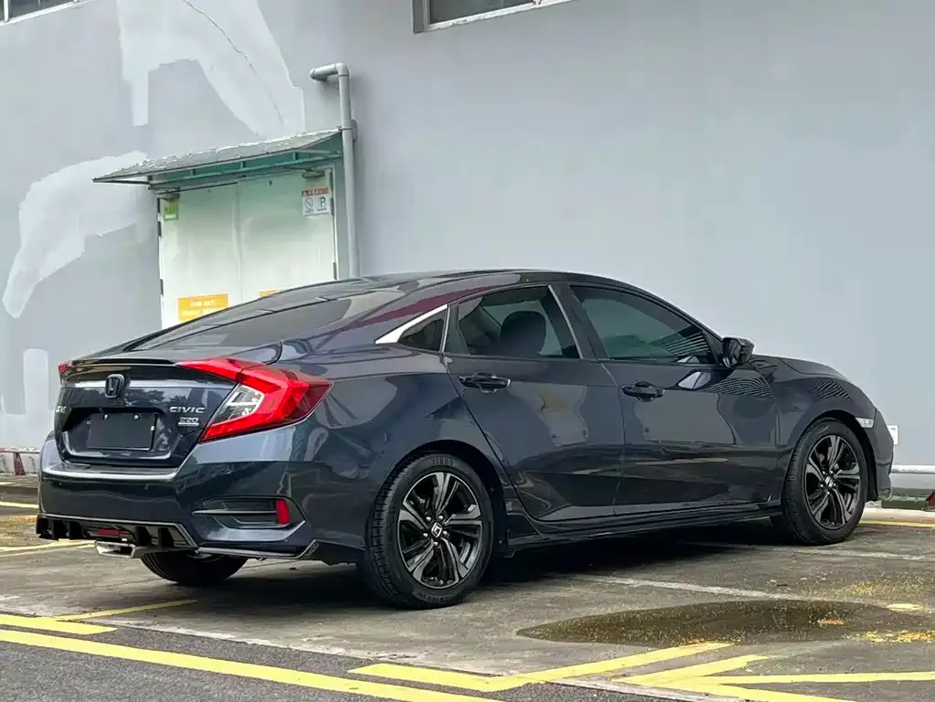Honda Civic — фото 3