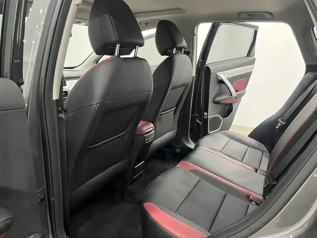 Geely Binyue 2022 из CN, фото 2