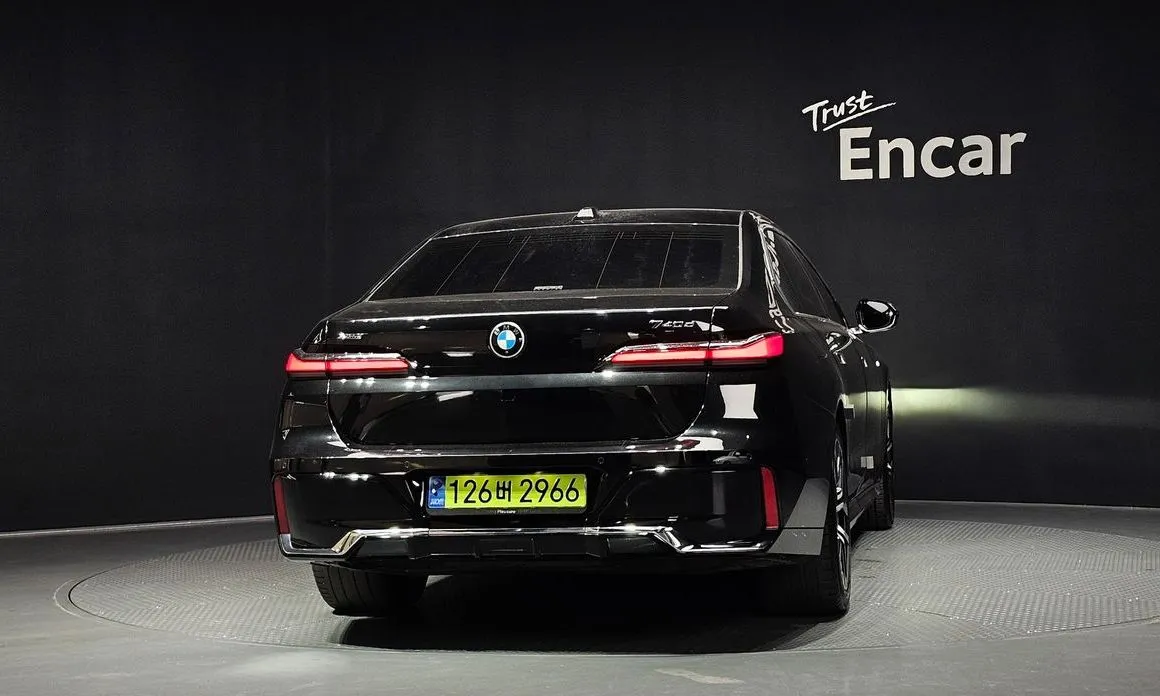 BMW 7-Series 2024 из KR, фото 9