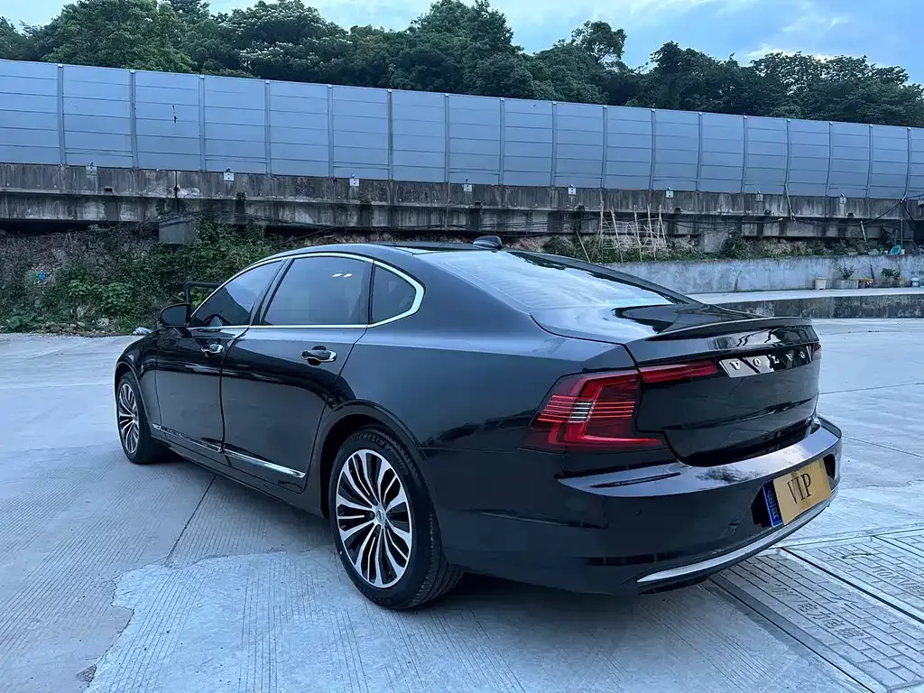 Volvo S90 2024 из CN, фото 7