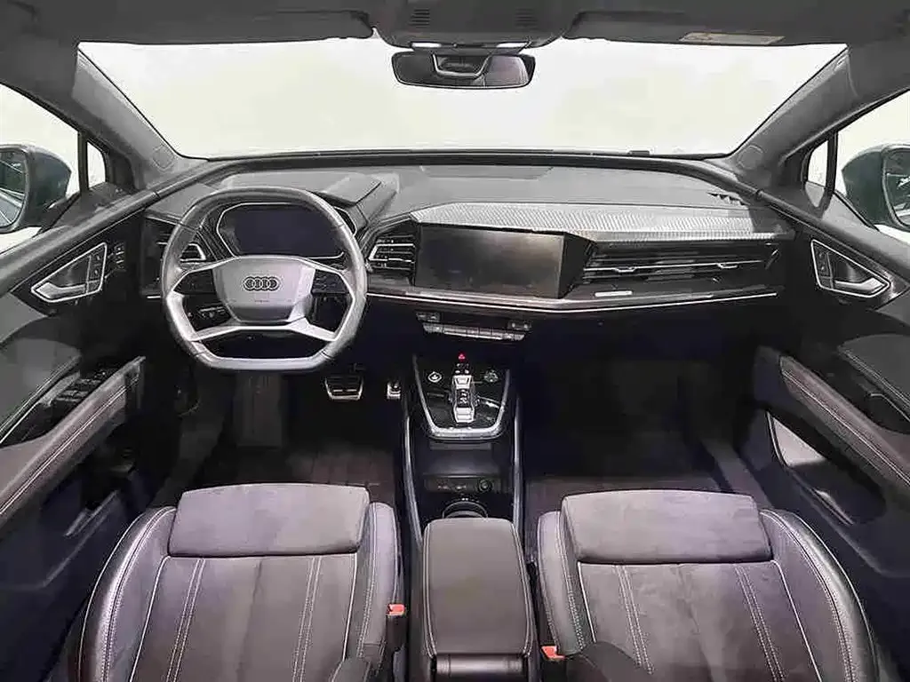 Audi Q4 e-tron — фото 6