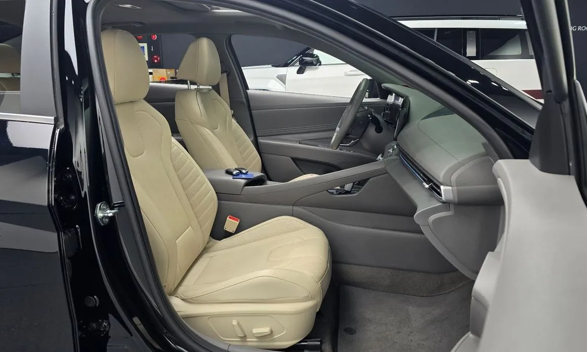 Hyundai AVANTE 2023 из KR, фото 9