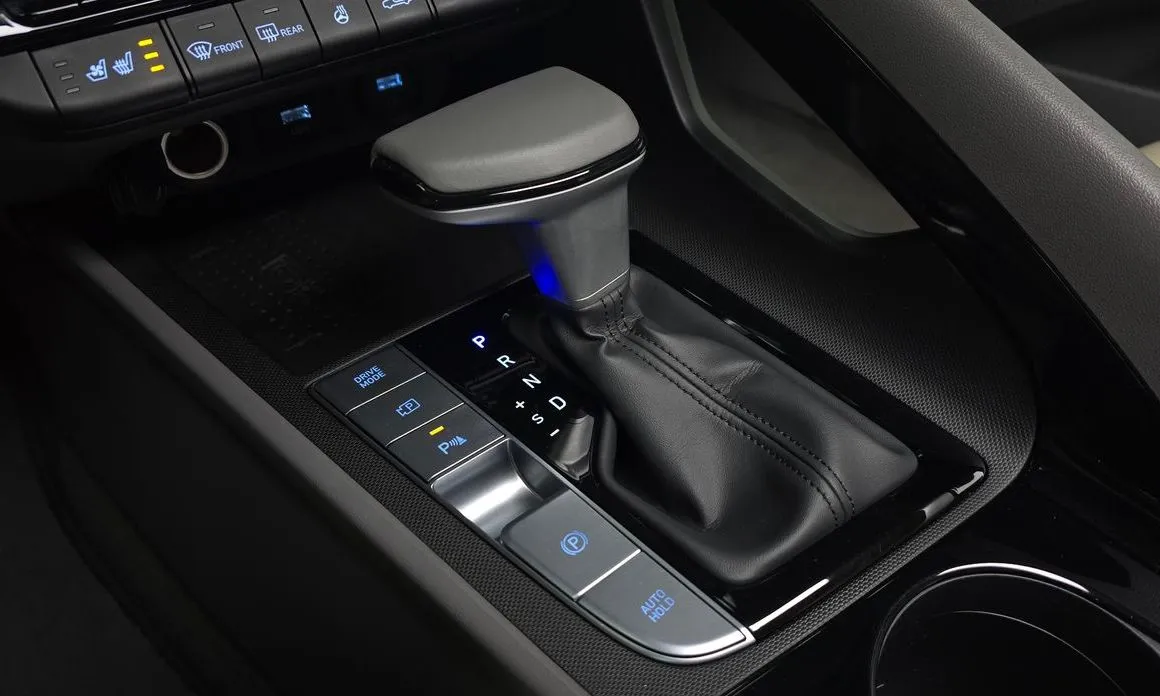 Hyundai AVANTE 2023 из KR, фото 8