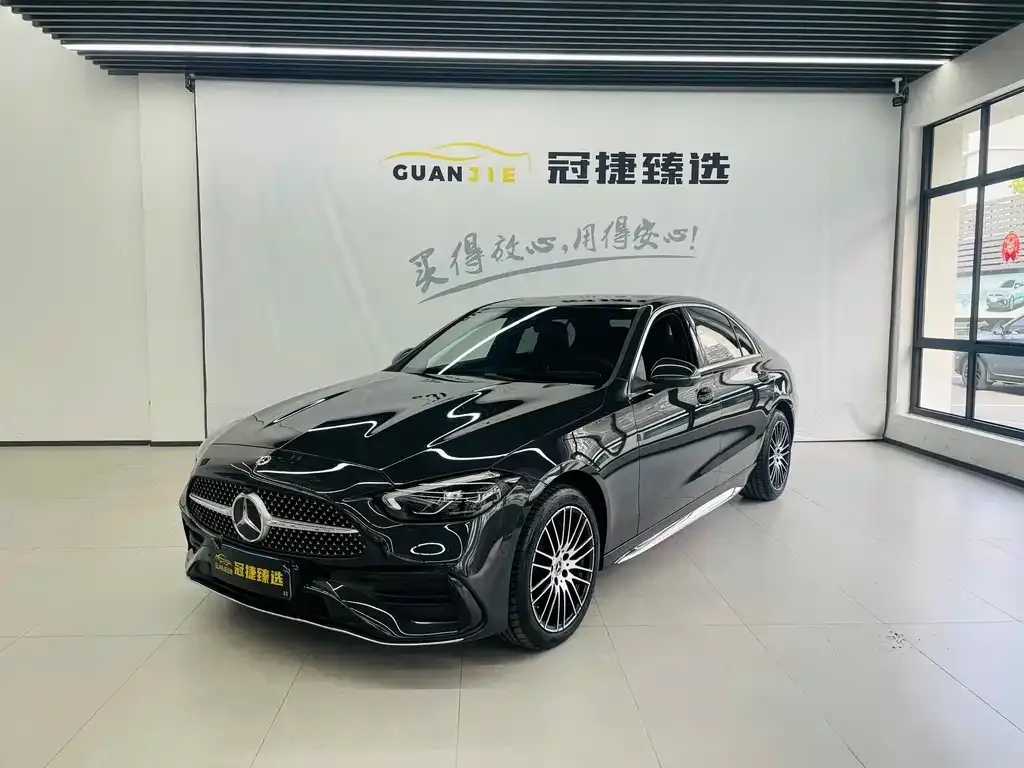 Mercedes-Benz C-Class — фото 1