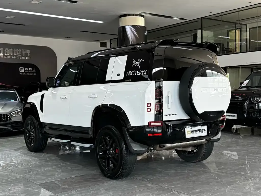 Land Rover Defender — фото 4