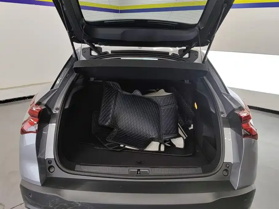Citroen C5 X 2025 из CN, фото 6