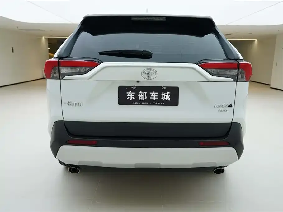 Toyota RAV4 — фото 2