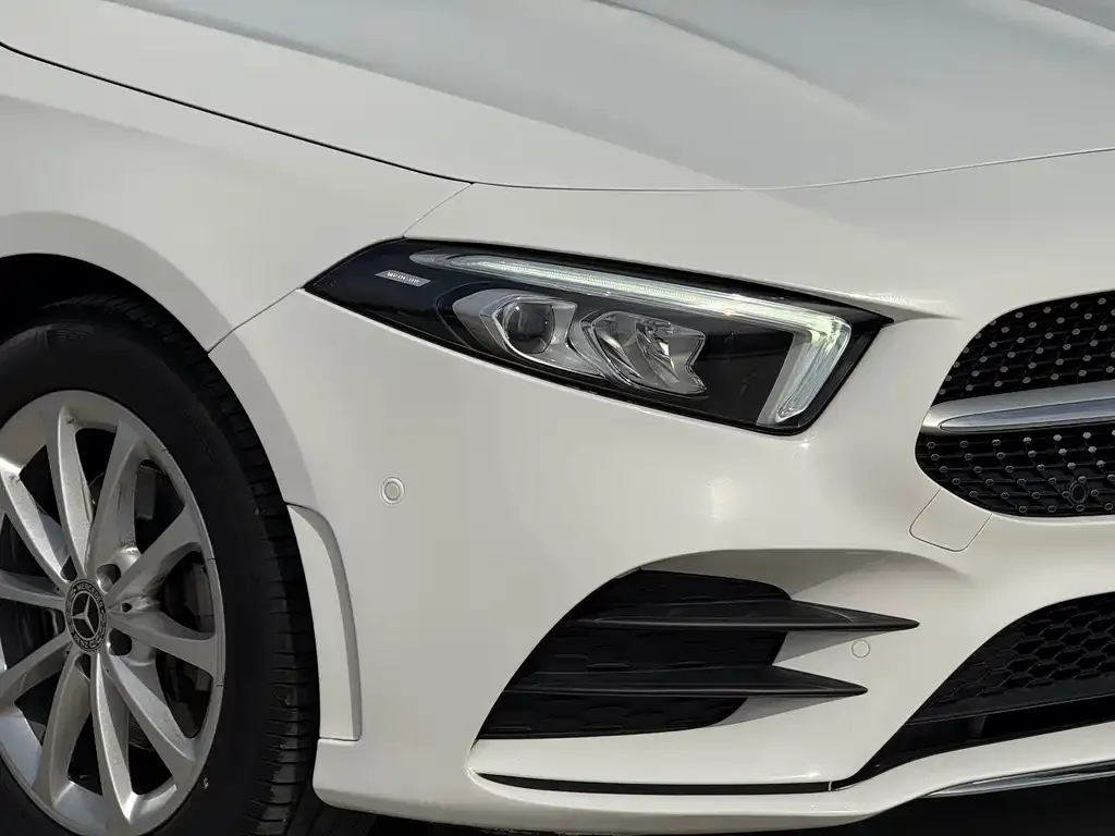 Mercedes-Benz A-Class — фото 6