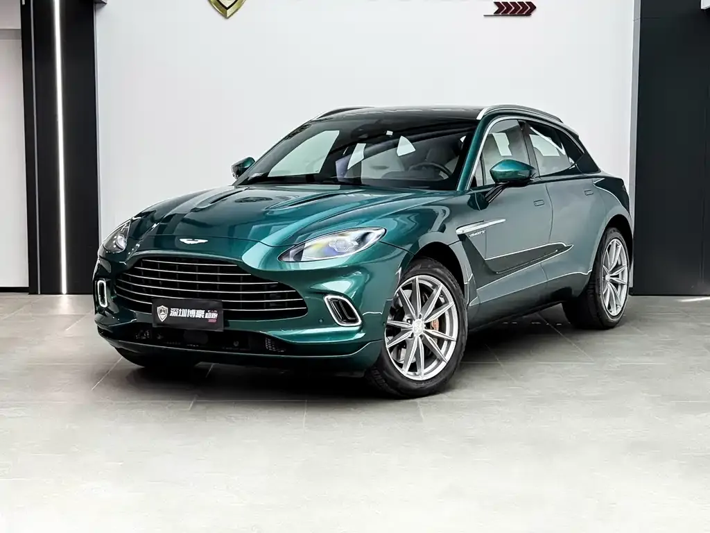 Aston Martin DBX — фото 1