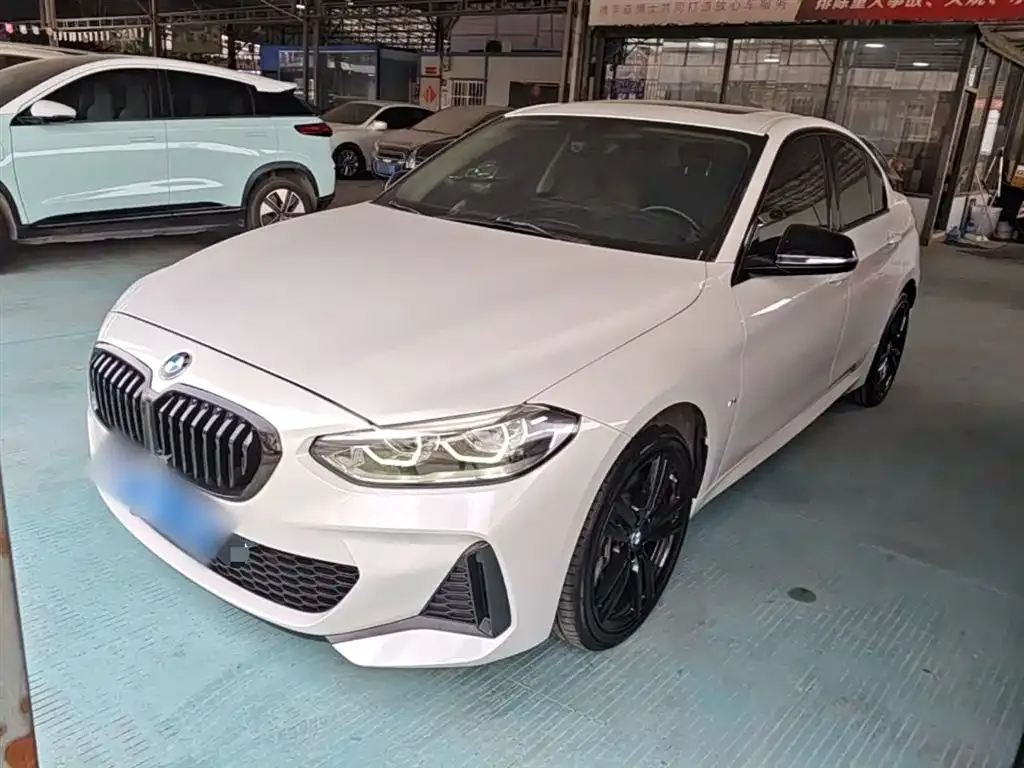 BMW 1 Series — фото 1