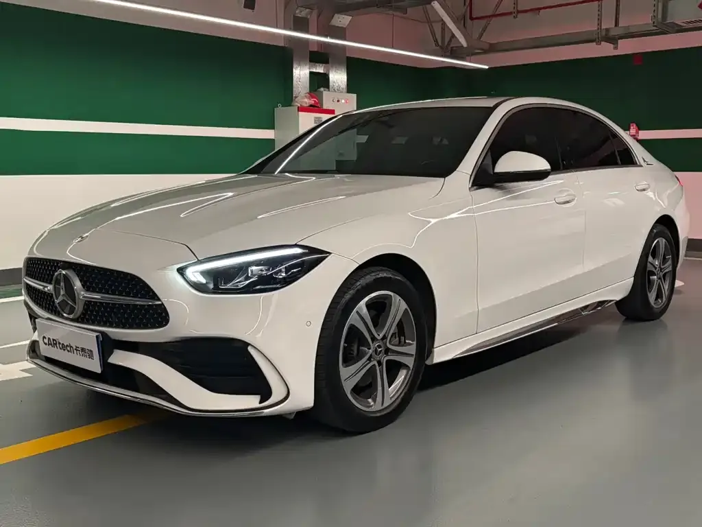 Mercedes-Benz C-Class — фото 1