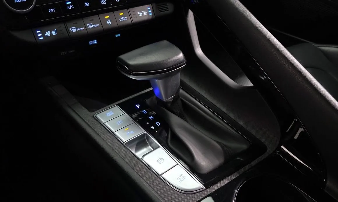Hyundai AVANTE 2024 из KR, фото 4