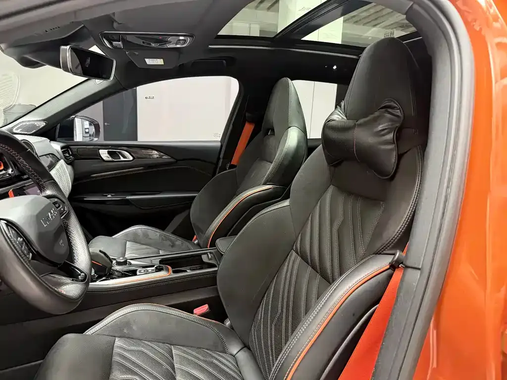 Lynk & Co 02 Hatchback 2023 из CN, фото 6
