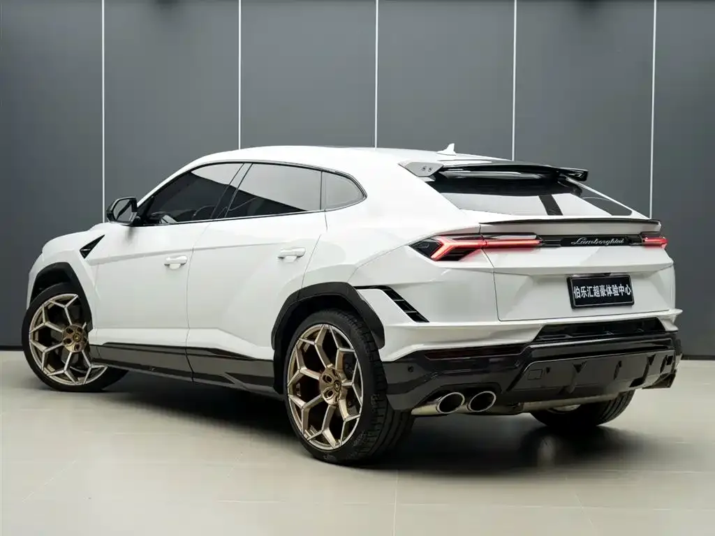 Lamborghini Urus — фото 3