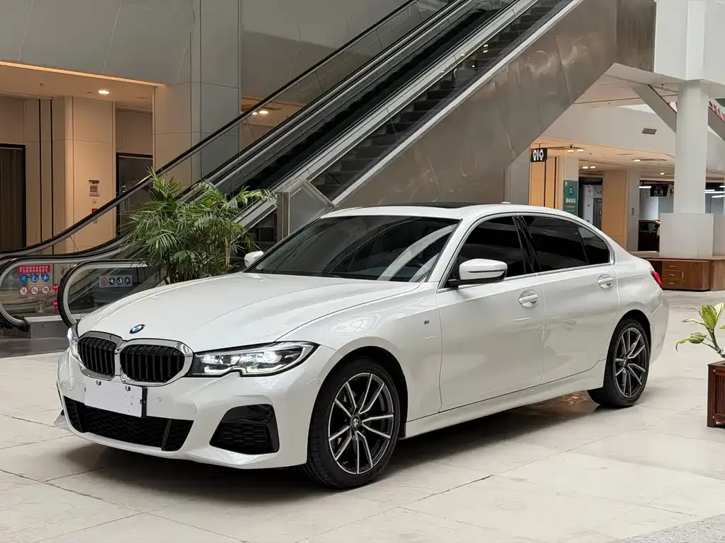 BMW 3 Series — фото 1