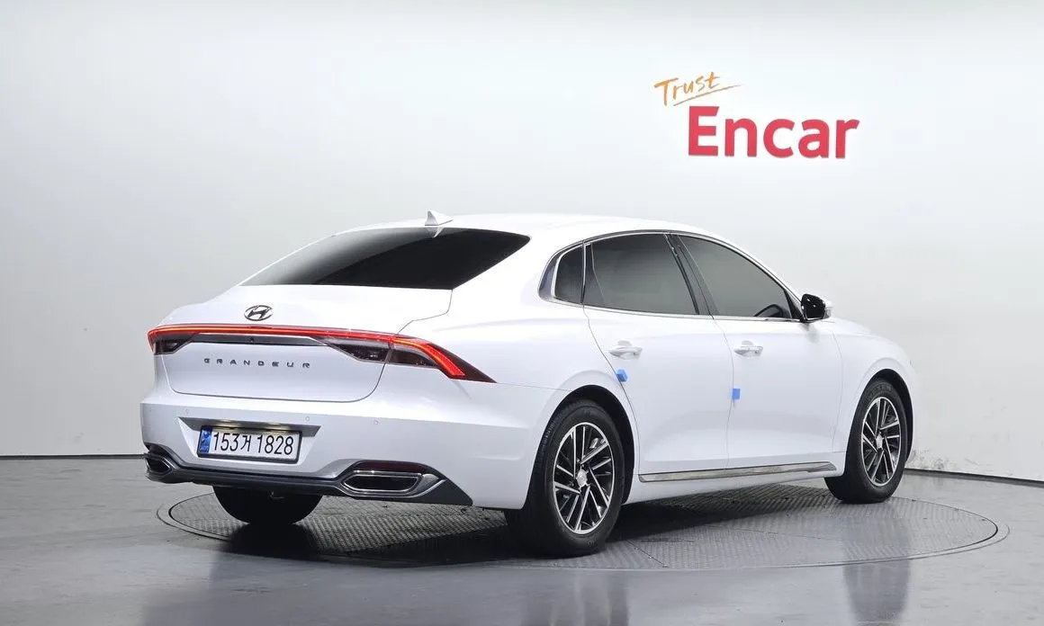 Hyundai Grandeur 2022 из KR, фото 4