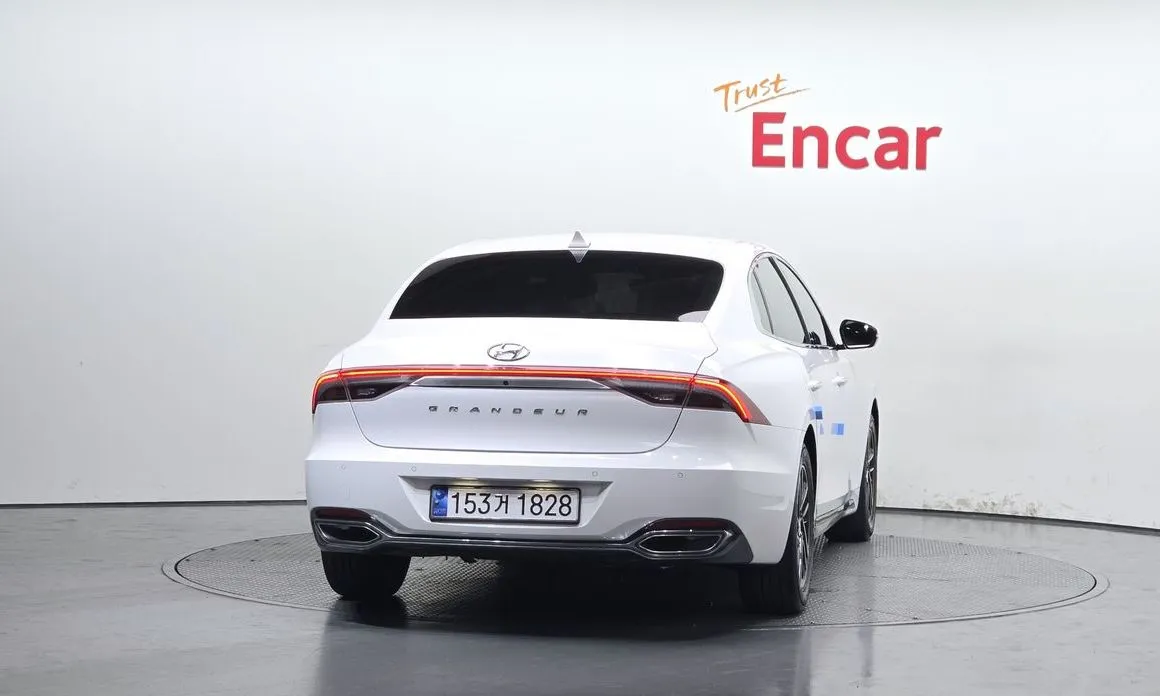 Hyundai Grandeur 2022 из KR, фото 2