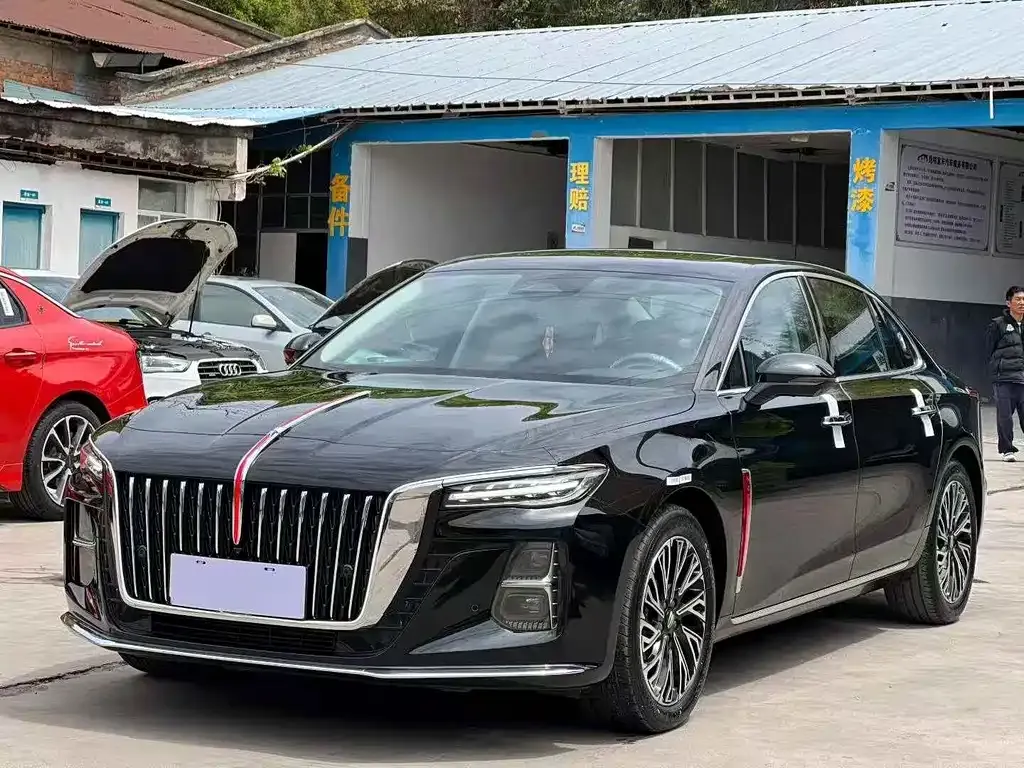 Hongqi H5 — фото 1