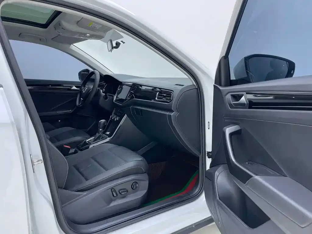Volkswagen T-Roc 2022 из CN, фото 10