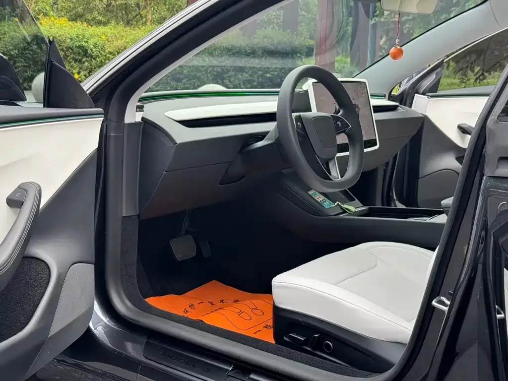 Tesla Model 3 — фото 6