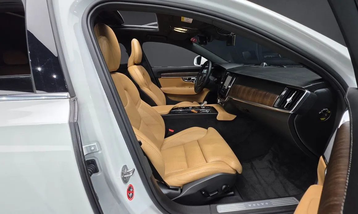 Volvo S90 2023 из KR, фото 8