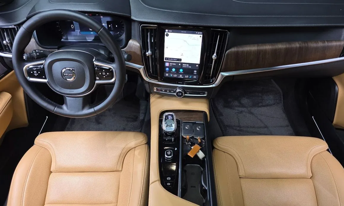 Volvo S90 2023 из KR, фото 4