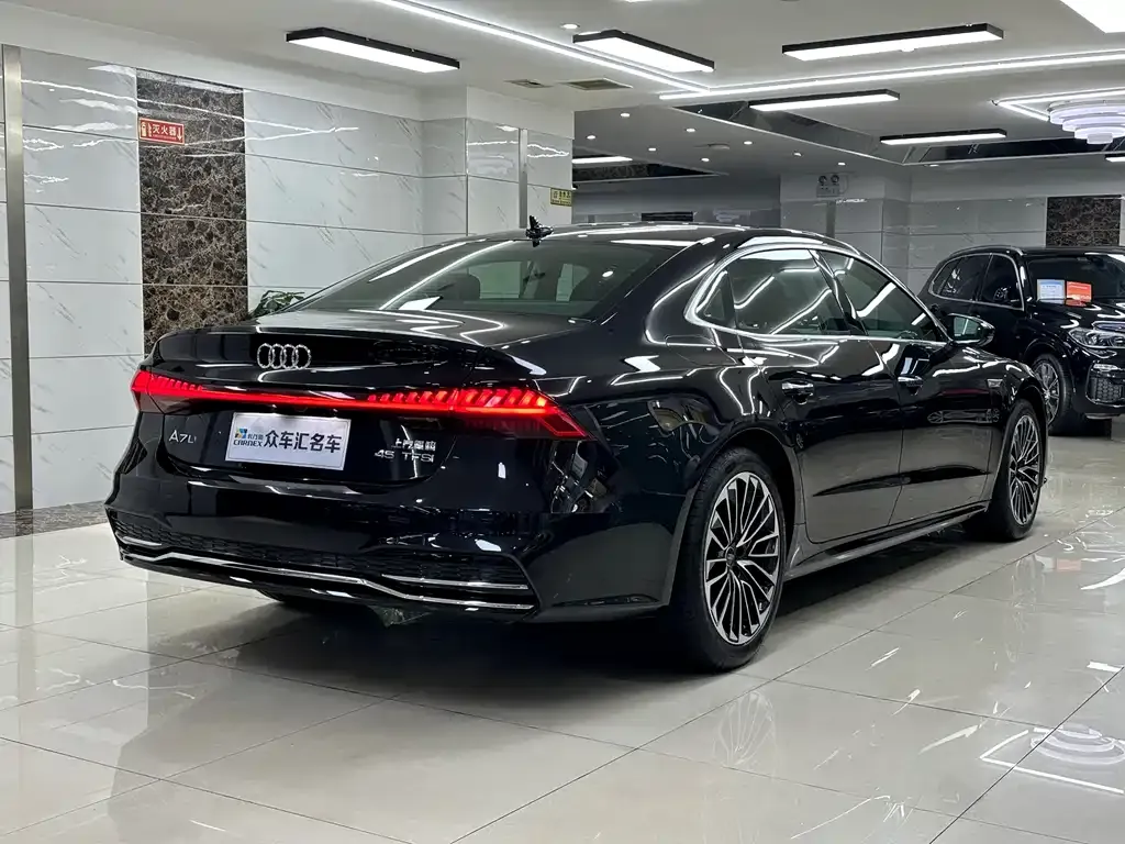 Audi A7L — фото 4