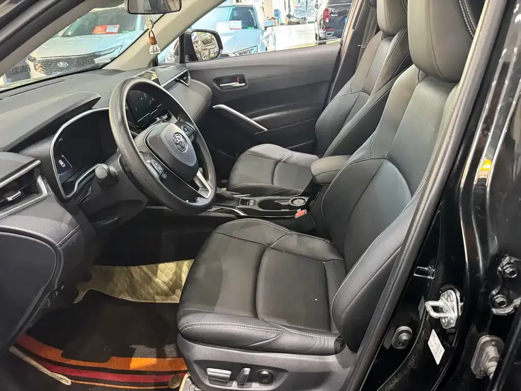 Toyota Frontlander 2024 из CN, фото 5