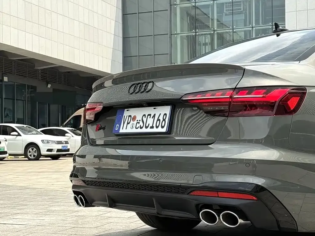 Audi S4 2023 из CN, фото 2