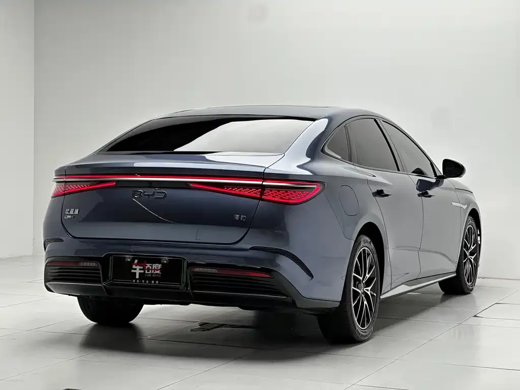 BYD Seal — фото 3