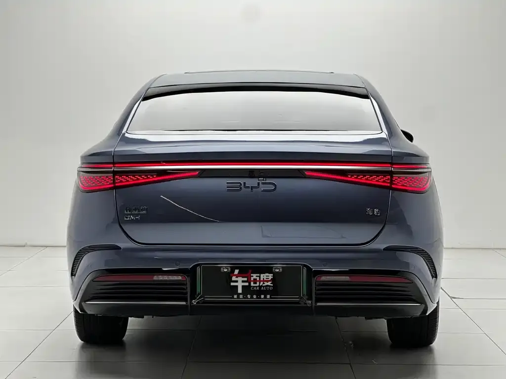 BYD Seal — фото 2