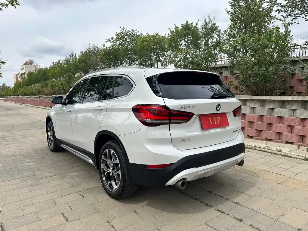 BMW X1 — фото 6