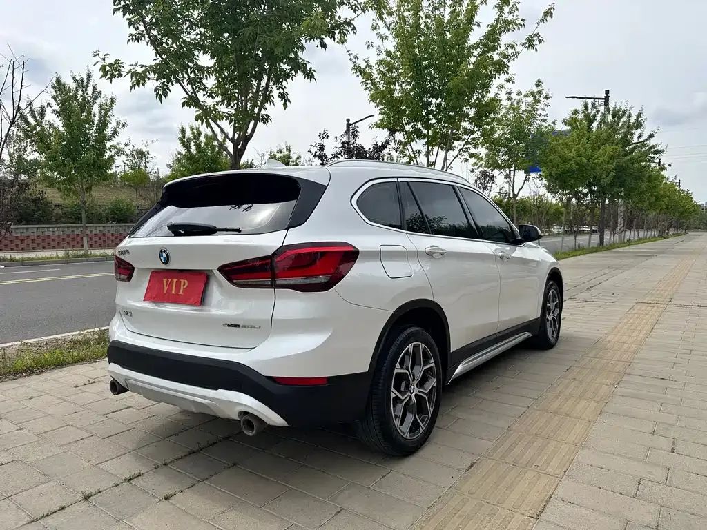 BMW X1 — фото 10