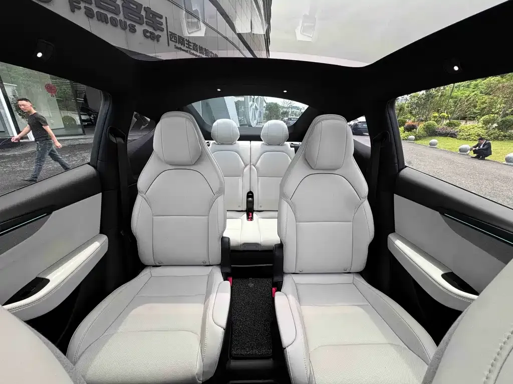 Tesla Model Y L 2025 из CN, фото 10