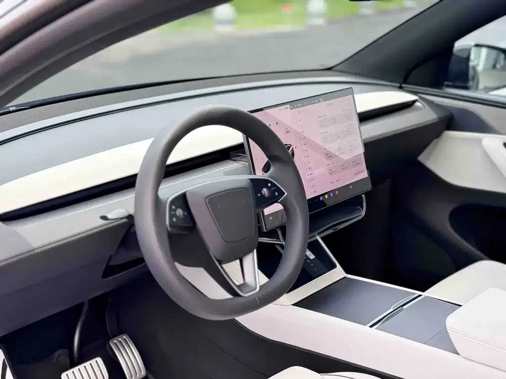 Tesla Model Y L 2025 из CN, фото 2