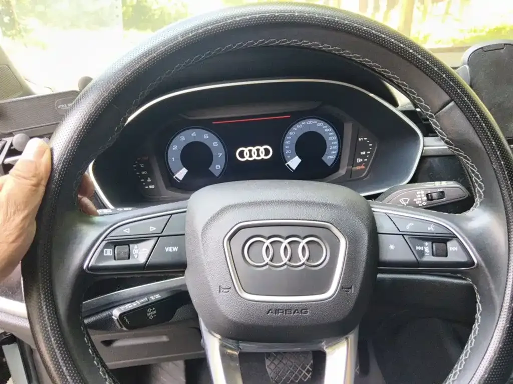 Audi Q3 — фото 7