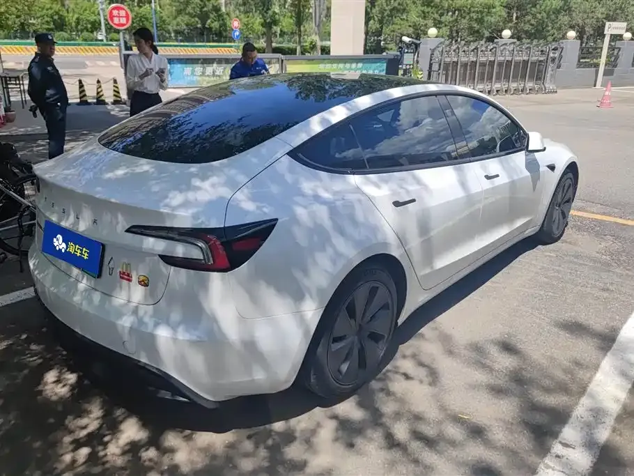 Tesla Model 3 — фото 3