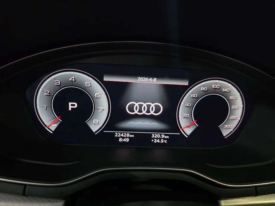 Audi A4 2023 из KR, фото 2